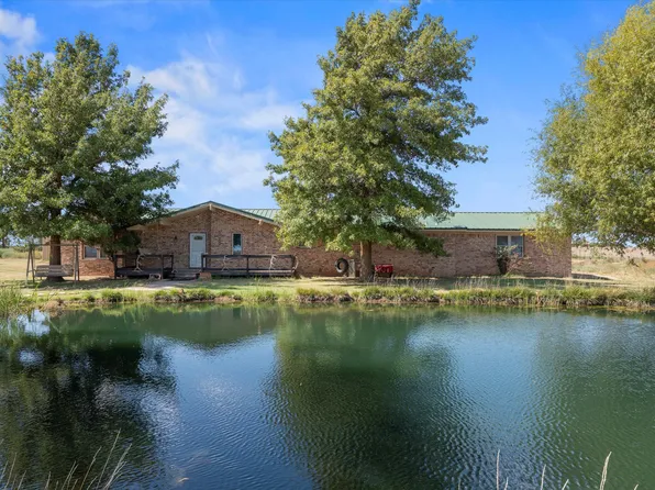 1560 State Highway 214, Plains, TX 79355