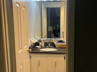 16 Township Line Rd APT B1, Elkins Park, PA 19027