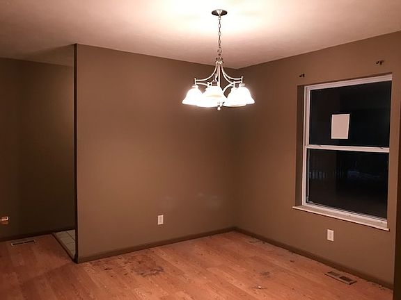 3rd image of 10896 E Le Claire St