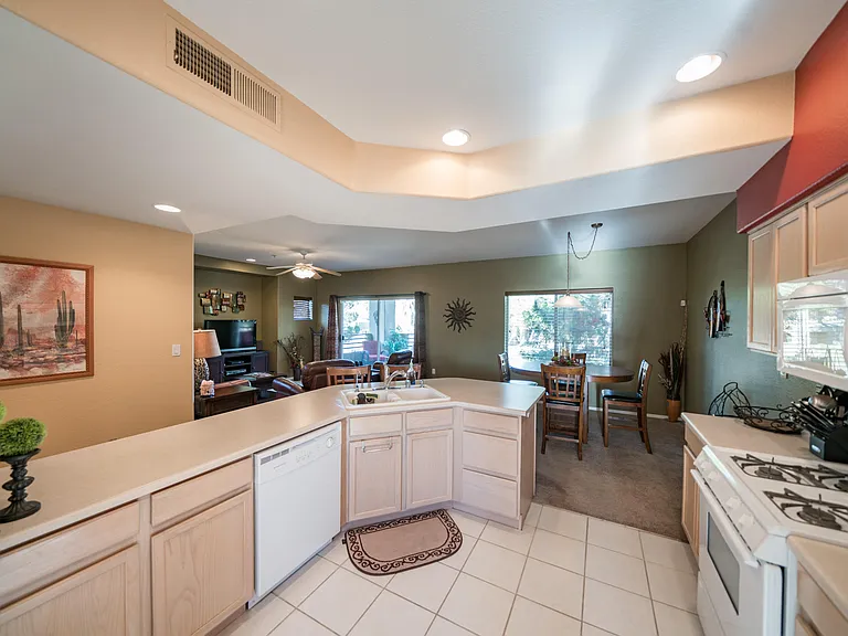 7401 W Arrowhead Clubhouse Dr #2013 — Photo 9