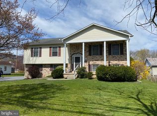 26 E 4th Ave, Everett, PA 15537