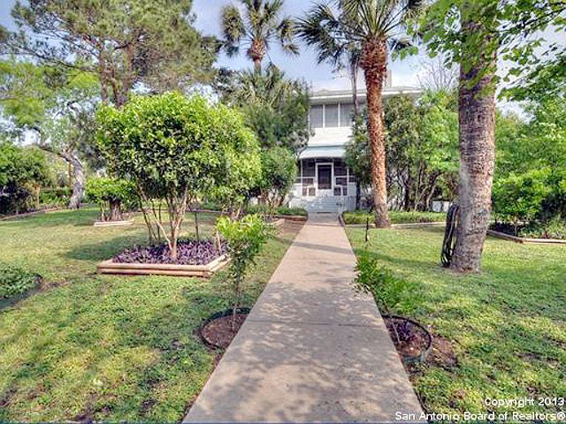 1st image of 202 Kennedy Ave