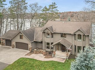 9982 Island Dr, Brainerd, MN 56401