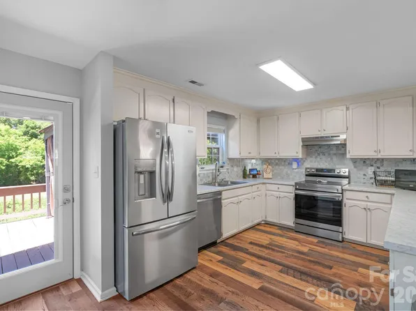 107 Howe St, Belmont, NC 28012