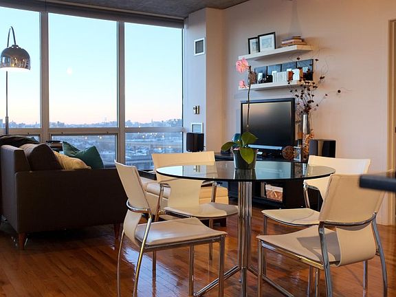2nd image of 1845 S Michigan Ave APT 1005