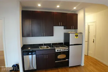 Rented by Mdrn Residential