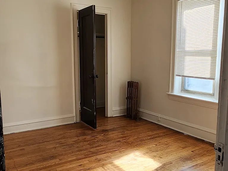 7726 S Jeffery Blvd #3W — Photo 7