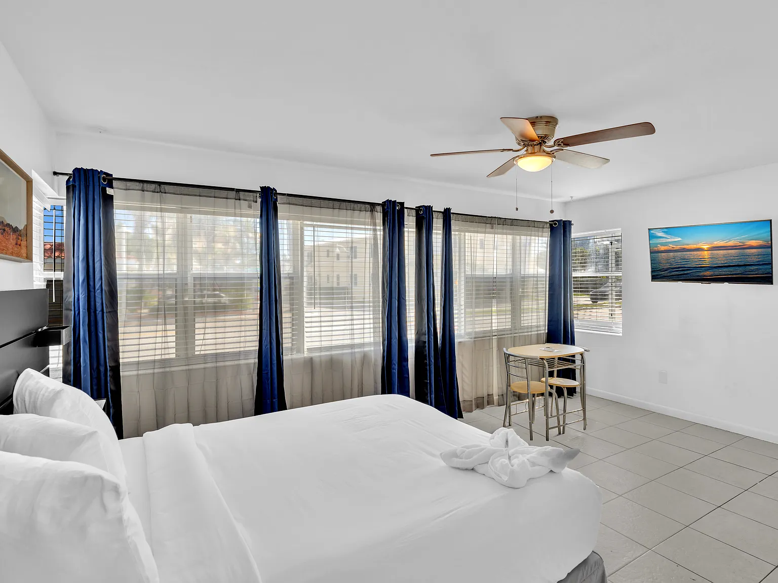 1900 N Ocean Dr — Photo 4