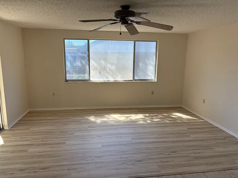 12406 Paddock Ln — Photo 14