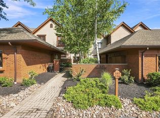 190 Castlebrook Ln, Buffalo, NY 14221