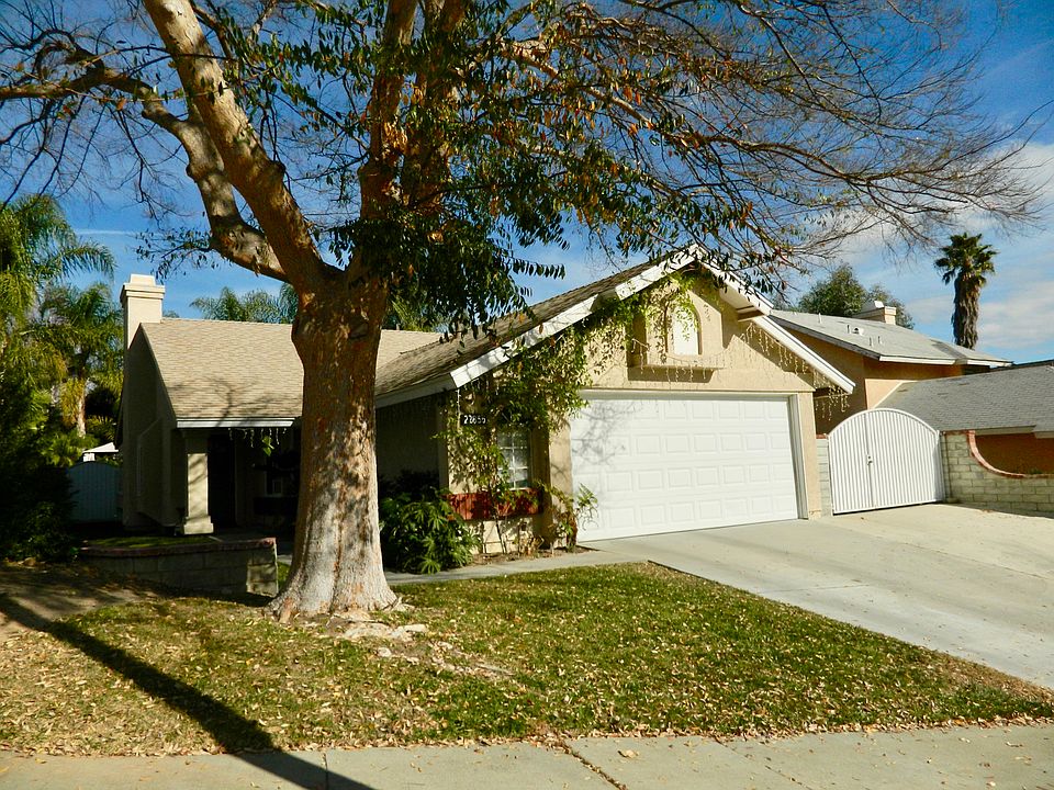 1st image of 22855 Tamarack Ln