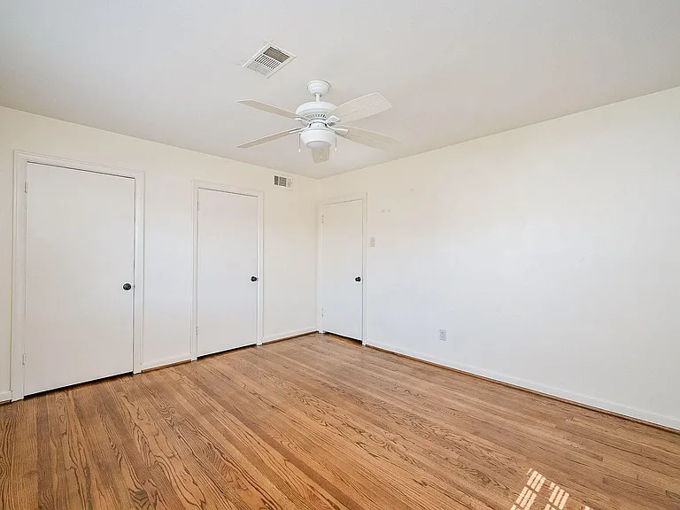 2821 Eastgrove Ln — Photo 22