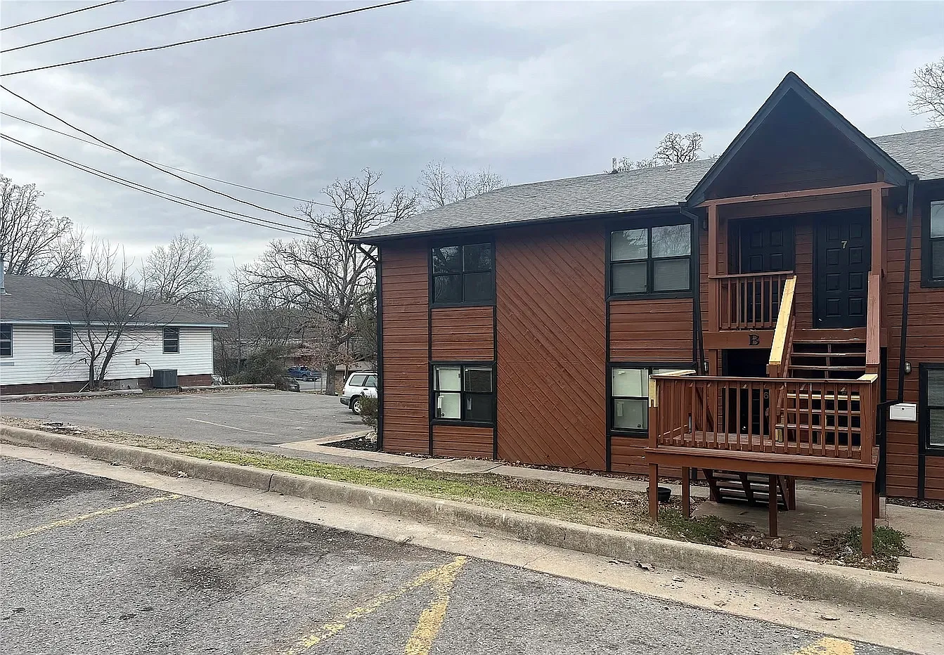 2 bed, 714 sqft, $850 — Photo 1