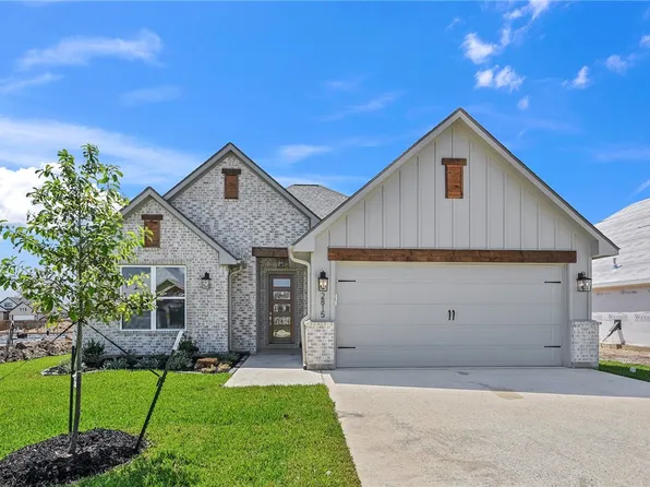 2822 Captain Dr, Bryan, TX 77808