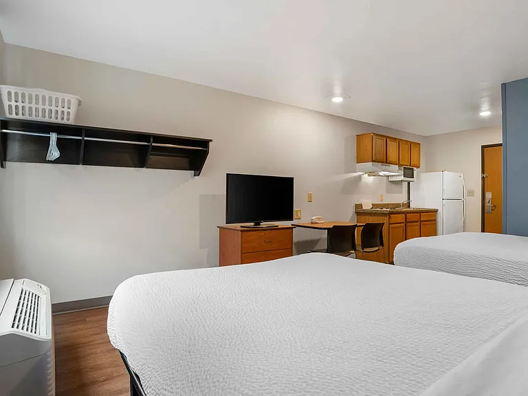 Studio Suite - 2 Full Beds