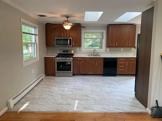 2 bed, 1250 sqft, $1,975 — Photo 3