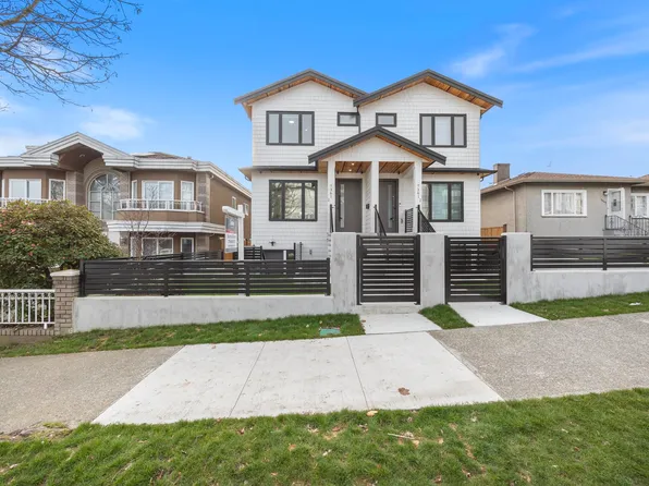 7361 Fraser St #1, Vancouver, BC V5X 3W1