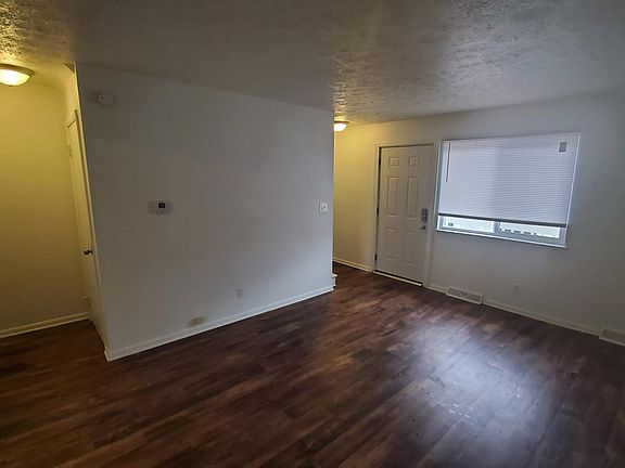 4th image of 1727 Cromwell Dr