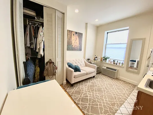 Rented by JM Preston Properties LLC | media 10