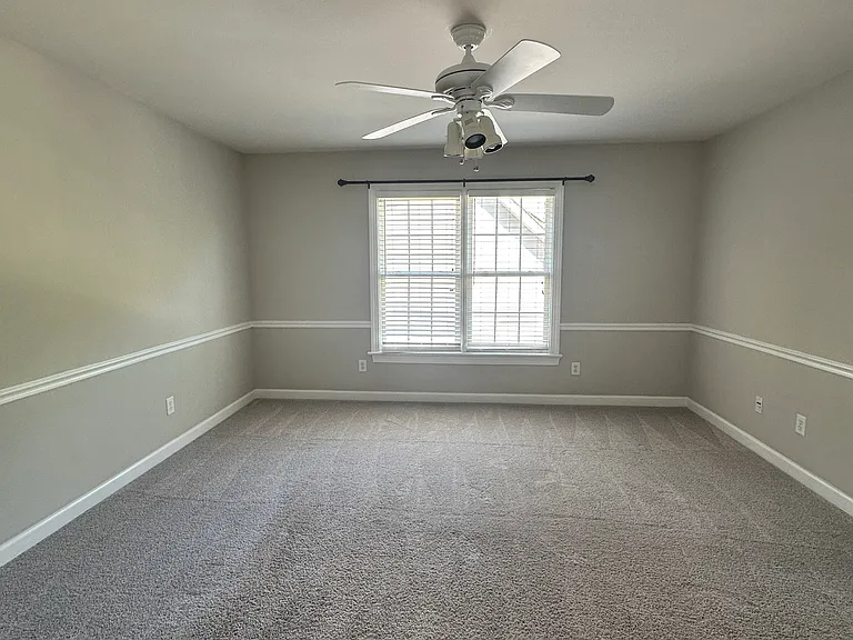 717 Bluffcreek Dr — Photo 32