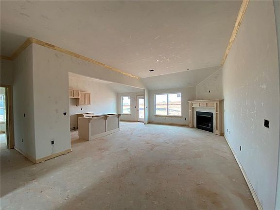 3rd image of 9205 SW 48th Ter
