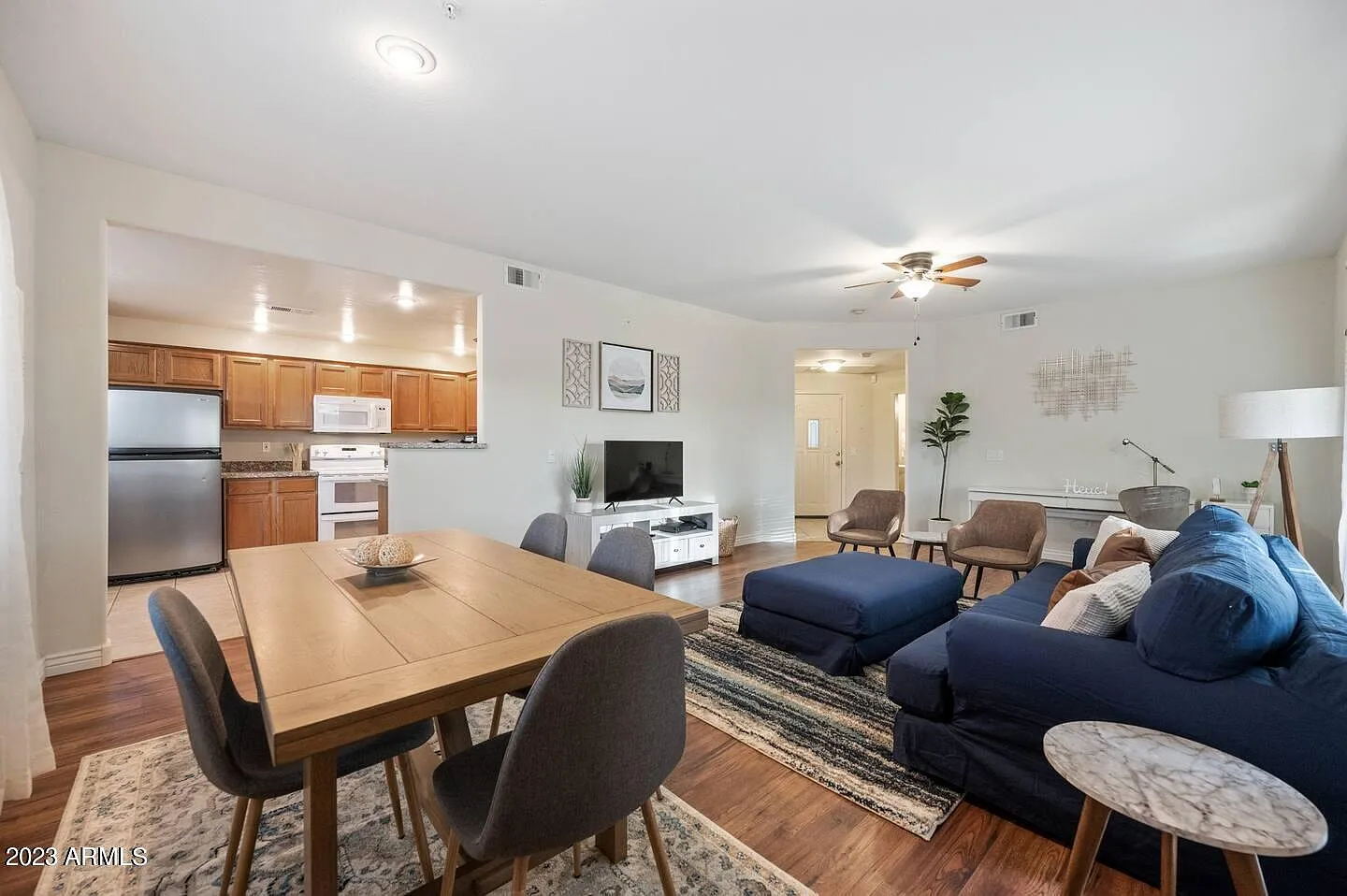2 bed, 1.5 bath, 1119 sqft, $2,100 — Photo 4
