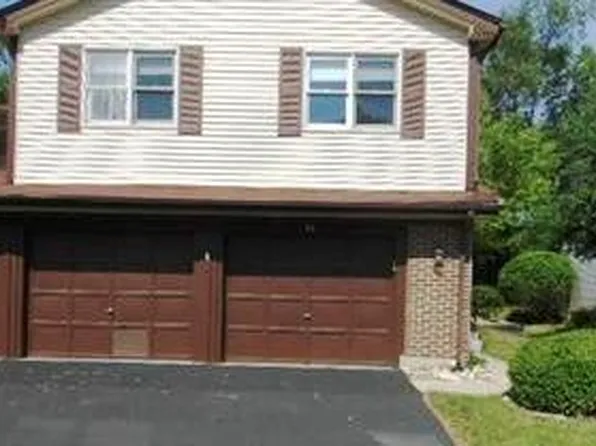 50 Linden Ct, Cary, IL 60013