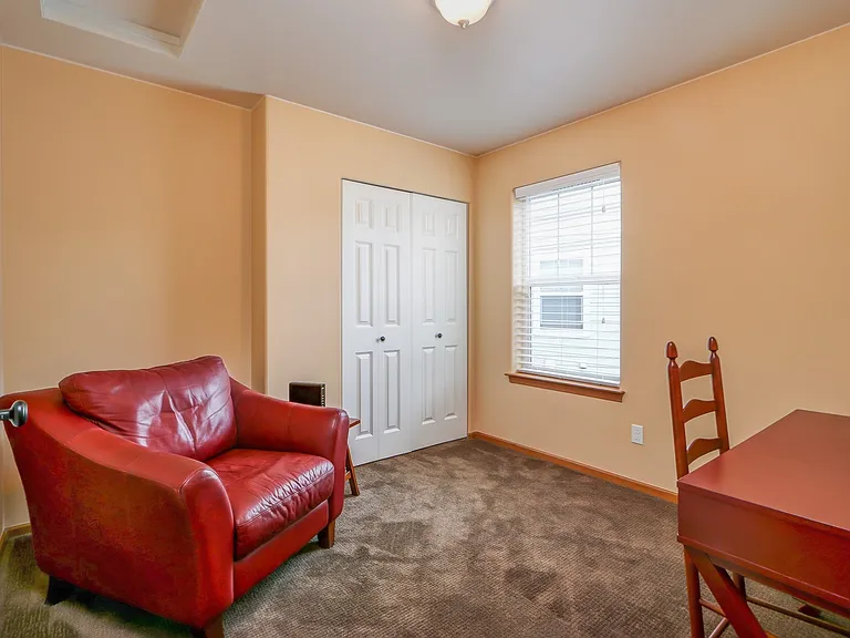 10595 NE Kingston Meadows Cir — Photo 11