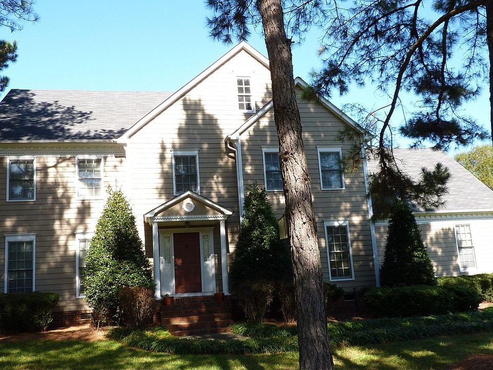 Lovely 2-Story Home