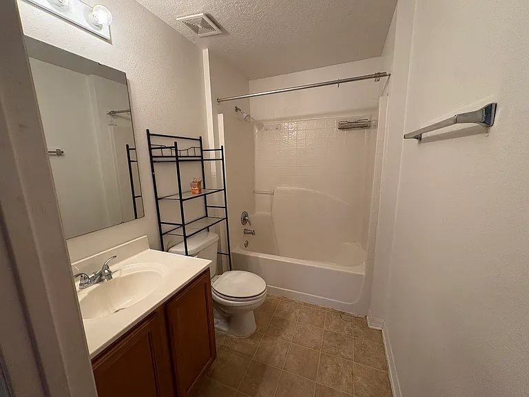 2932 Clarabelle Ct — Photo 15