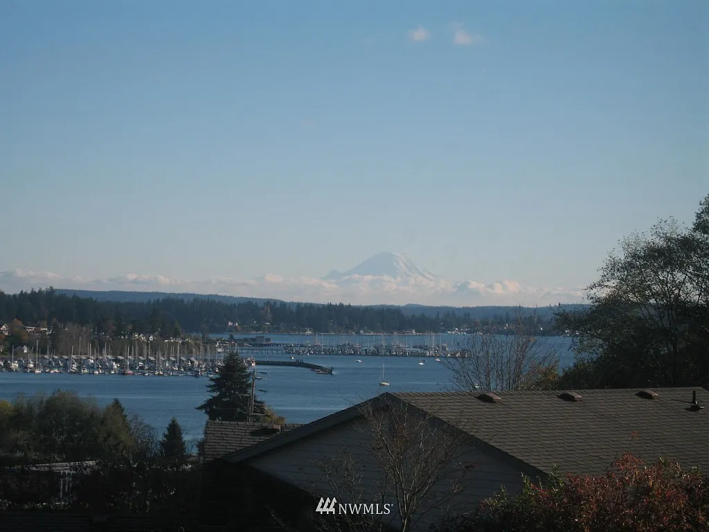 19748 Baron Lane NW photo 1