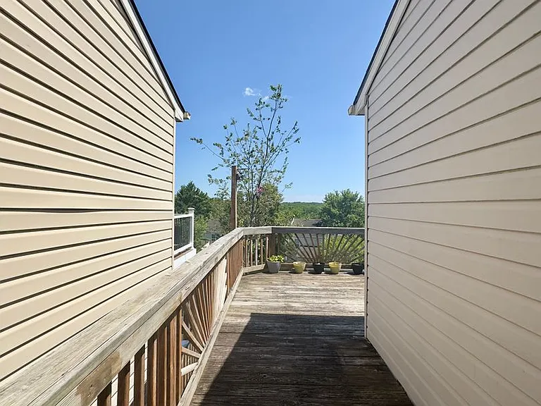 537 Macintosh Cir — Photo 8
