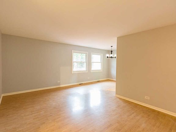 2nd image of 4633 Farmington Ave