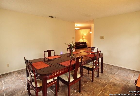 4th image of 8302 Delphian Dr