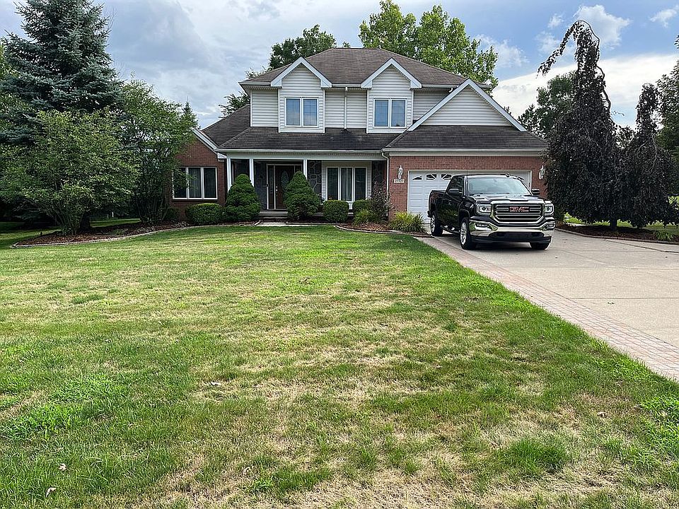 2nd image of 27327 Rainbow Cir