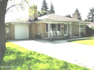 23820 Roxana Ave, Eastpointe, MI 48021