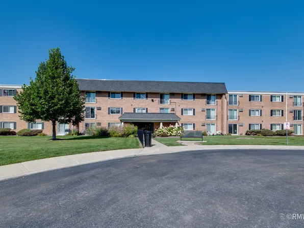 560 E Lawrence Ave Unit 307, Roselle, IL 60172