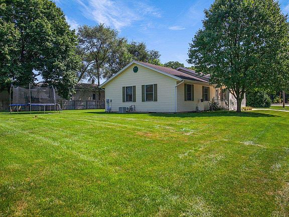2nd image of 54726 Mildon Ct