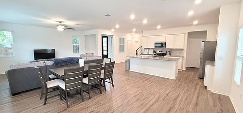 1100 Winnie Dr Photo 1