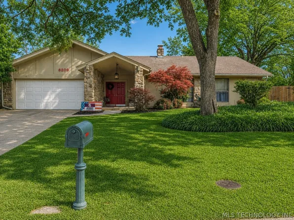 8209 S College Pl, Tulsa, OK 74137