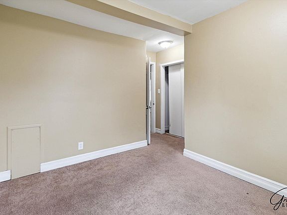 4th image of 7209 Prospect Ave