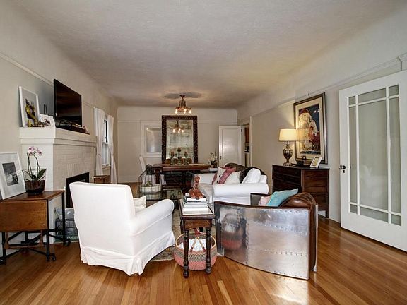 3rd image of 710 22nd St