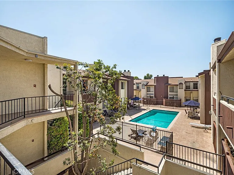 6323 Reseda Blvd #2 — Photo 24