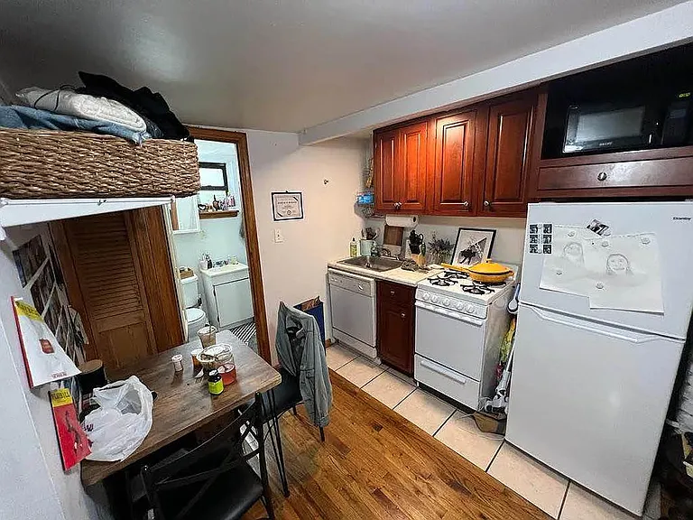 519 E 12th St #3B — Photo 11