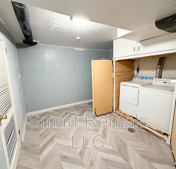 2705 Laclede Station Rd — Photo 13