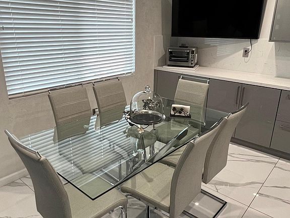 Kitchen dining table