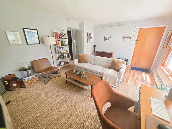 2nd image of 2115-2123 W Farragut Ave Floor 2