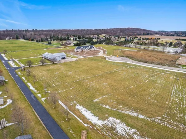 W302N7510 CANTER COURT #Lt2, Hartland, WI 53029