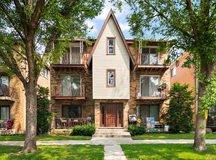 6642 W 64th Pl APT 2W, Chicago, IL 60638