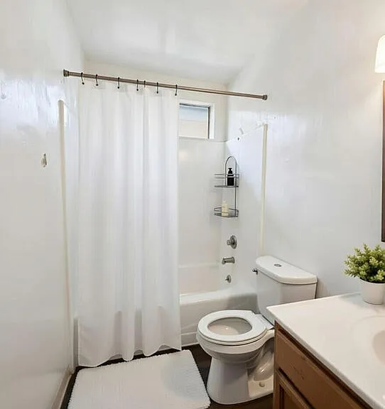 1208 W Adams Blvd #1 — Photo 5